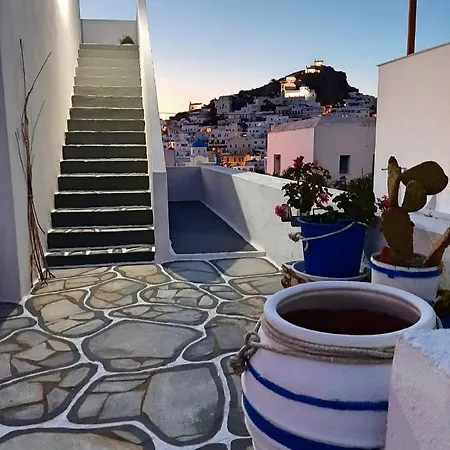 بيت ضيافة George's Place إيوس خورا
