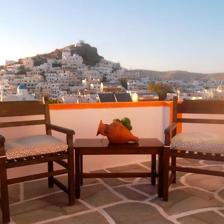 بيت ضيافة George's Place إيوس خورا