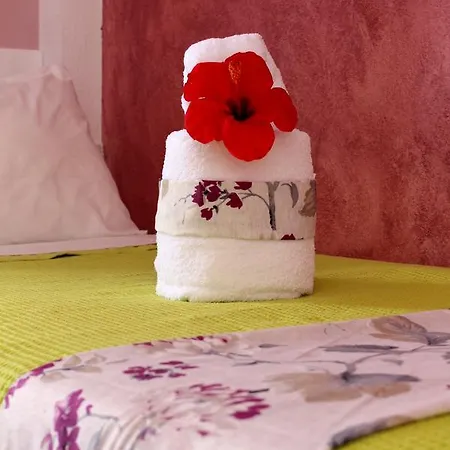 George's Place 3* Ios