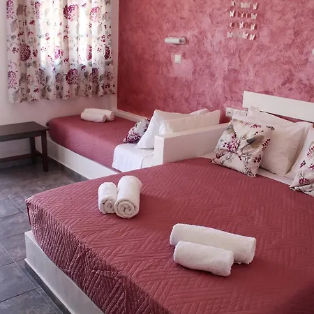 بيت ضيافة George's Place إيوس خورا