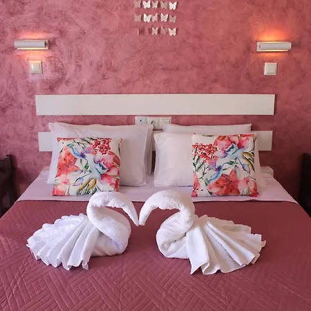 George's Place 3*