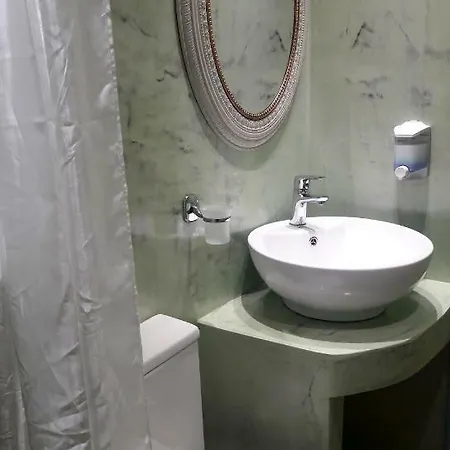 بيت ضيافة George's Place *