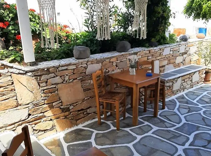 George's Place איוס חורה