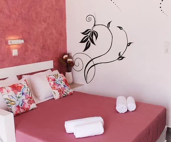 George's Place בית הארחה 3*