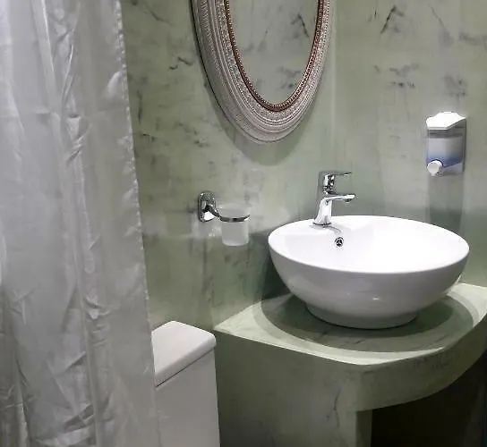 בית הארחה George's Place 3*